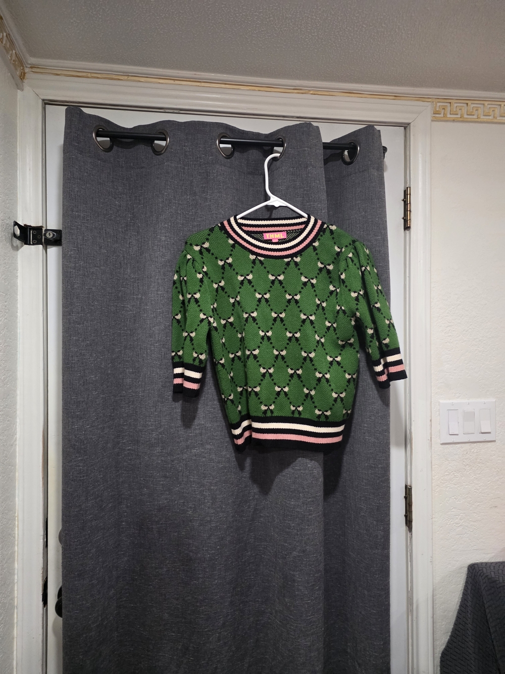 THML Green Short-Sleeve Patterned Crewneck Sweater with Pink & Black Trim